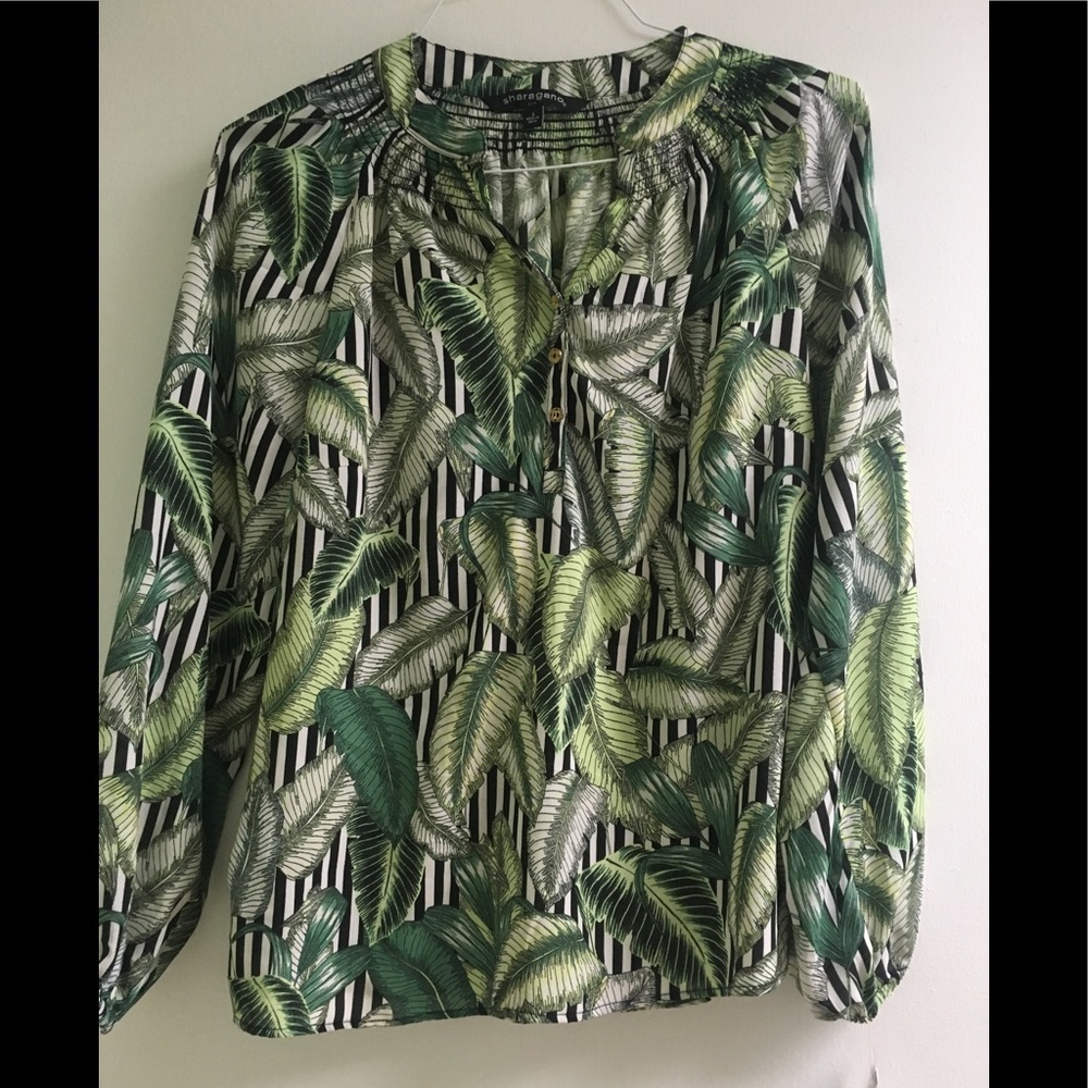 Long sleeved top
